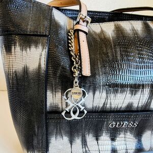 GUESS Black and White Women's Bag